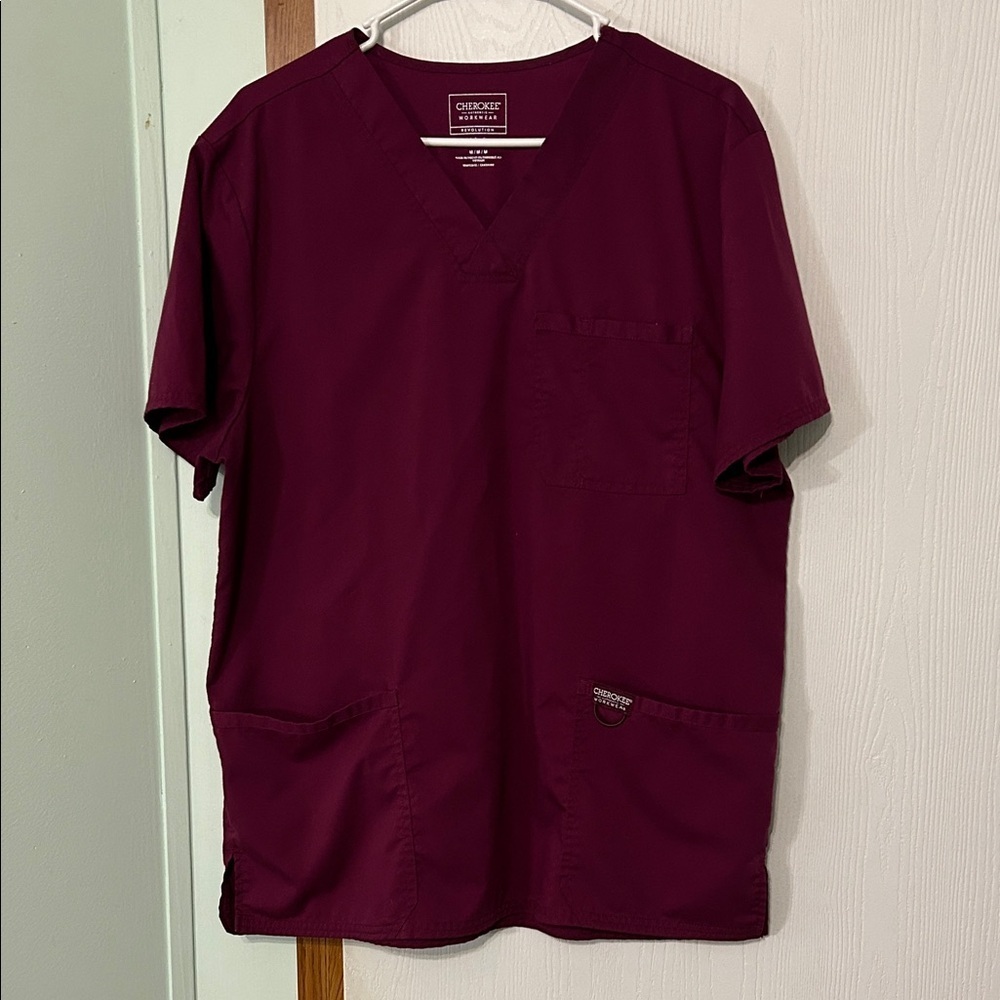 Cherokee Workwear Burgundy V-Neck Scrub Shirt Size Medium